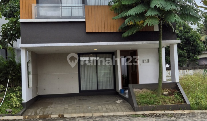 Rumah Mewah di Ciputat. Tangsel 1