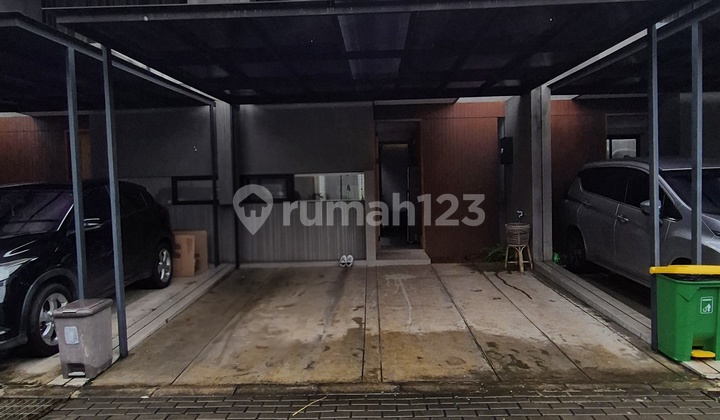 Townhouse in Graha Raya, 5 Minutes to Parigi Toll Road.