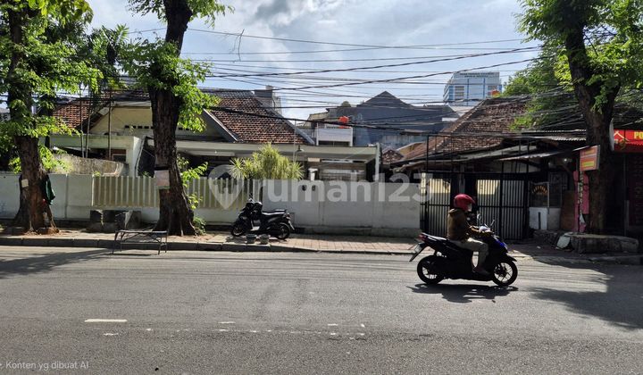 Rumah Pejompongan Bendungan Hilir Cocok Buat Usaha. Bagus