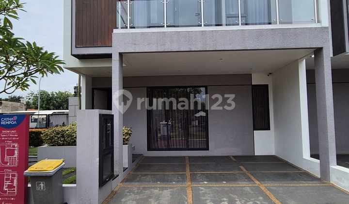 Town House di Ciputat 10 Menit ke MRT Lebak Bulus Dan.tol Pondok.indah