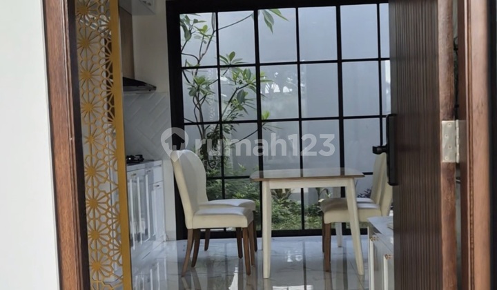 Rumah Mewah Dekat Mrt.lebak.bulus Bagus