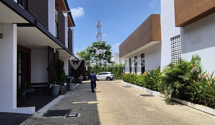 Rumah ********.ciputat Tangerang Selatan