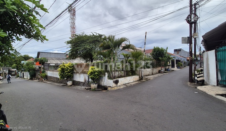 Land ready to build in Srengseng, West Jakarta. Land ready to build in Srengseng, West Jakarta.