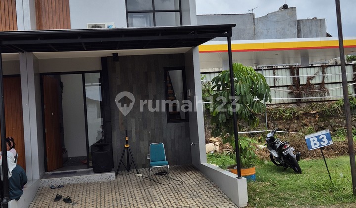 Rumah.mungil Hanya 10 Menit Ke.krl.& Tol Rumah.mungil Hanya 10 Menit Ke.krl.& Tol