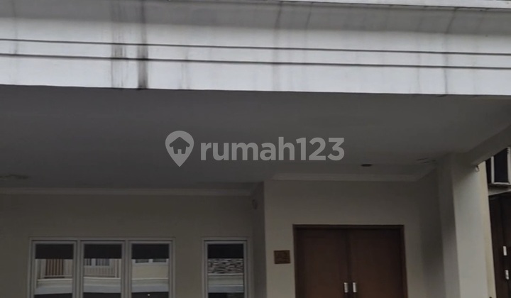 ******** ******** House in Bulus