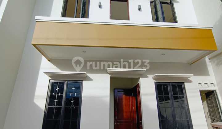 Ready-to-occupy house in Pesanggrahan Bintaro, excellent.