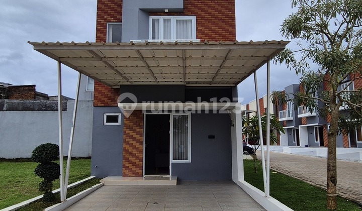 Townhouse in Pamulang near the Mayor. 2