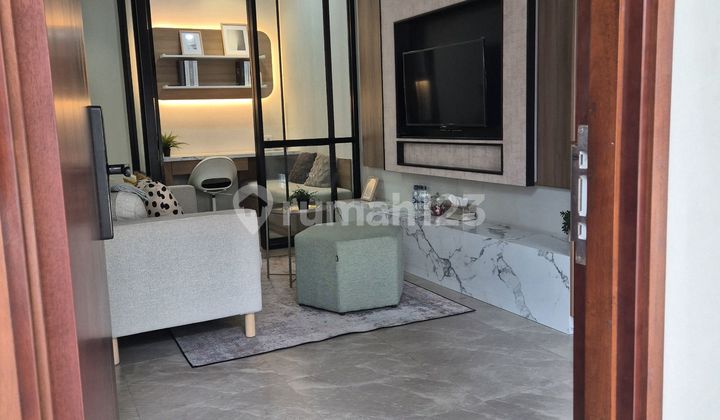 Luxury House in Bintaro Ready to Live In, Free Down Payment 2