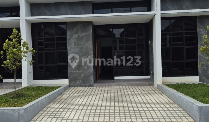 Beautiful House in Cipadu Between Ciledug and Bintaro. 2