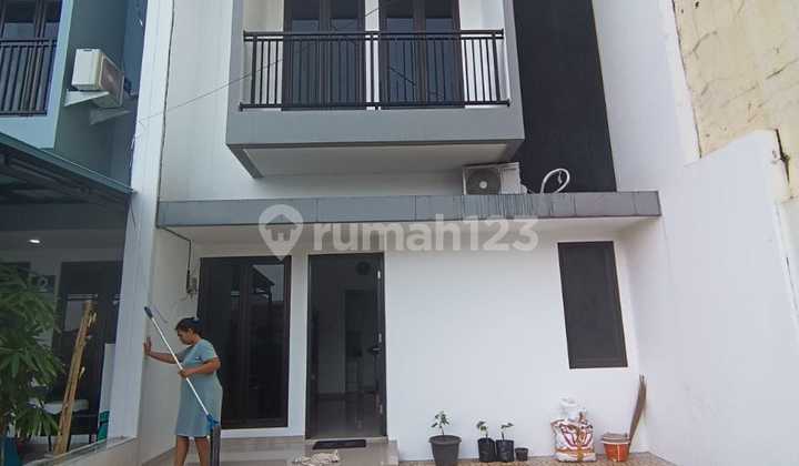 Rumah Siap.huni.di.pusat Kota Ciledug Tangerang 1