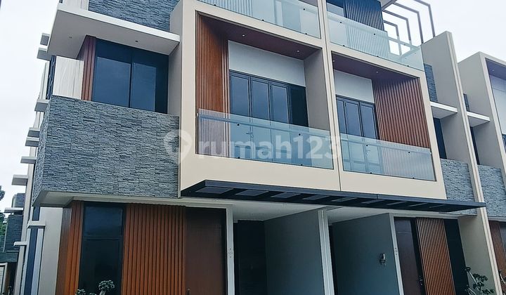 Rumah di Meruya, Kembangan Jakarta Barat Dekat Tol Dan.kampus Rumah di Meruya, Kembangan Jakarta Barat Dekat Tol Dan.kampus