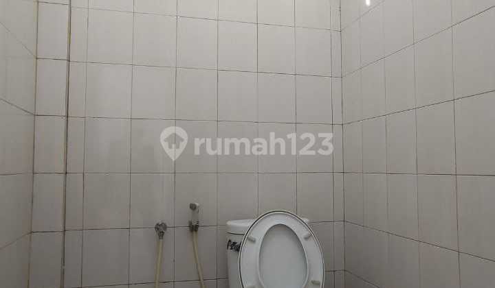 Ruko 3 Lantai Siap Huni Pinggir Jalan Raya Bekasi Barat  2