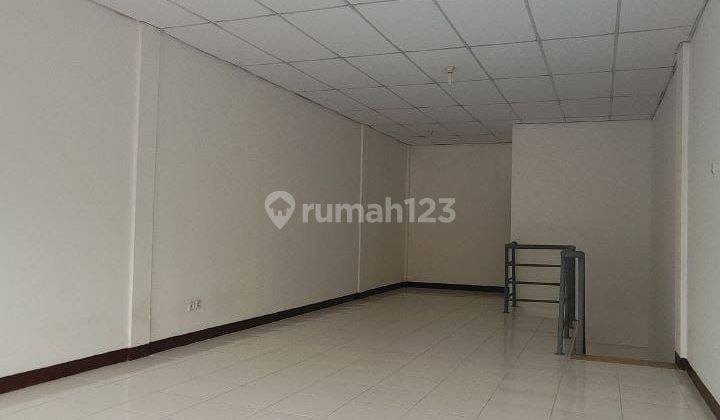 Ruko 3 Lantai Siap Huni Pinggir Jalan Raya Bekasi Barat  3