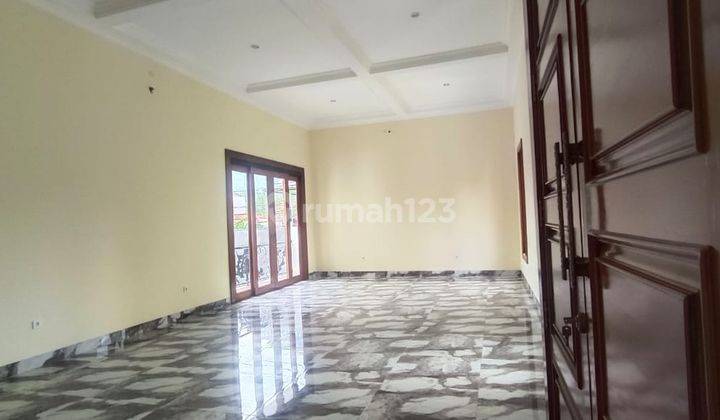 RUMAH MEWAH DIPUSAT KOTA LOKASI AMAT STRATEGIS DI PUSPITA LOKA, BSD 2