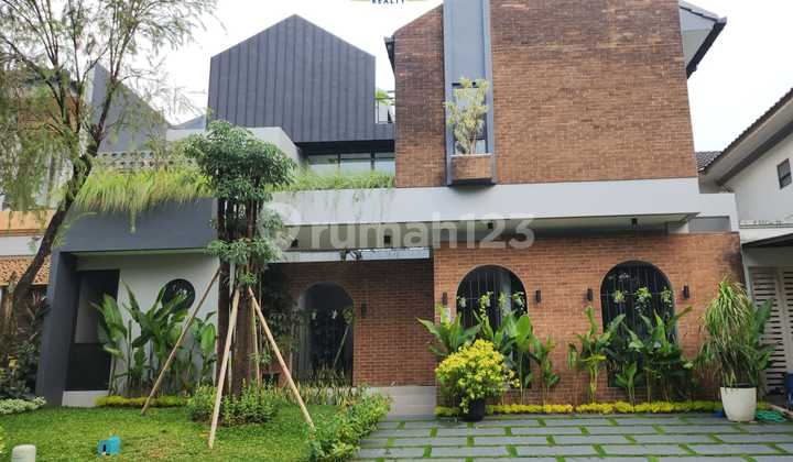 Rumah Brand New Industrial Modern di The Green Bsd 1