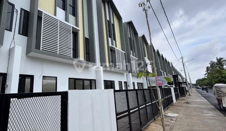 Hybridhome House and Business Premises Prima Harapan Regency Bekasi Area 66 Rp. 1.82 Billion 3 Bedrooms 3 Bathrooms 2