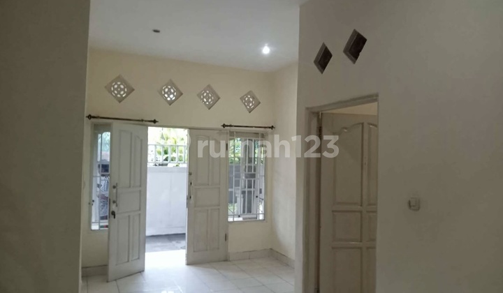 At Dukuh Sari Sesetan Southern Denpasar Boarding House