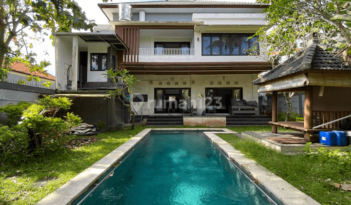 Villa di Perernan Bali New Renovation Quite Area  6