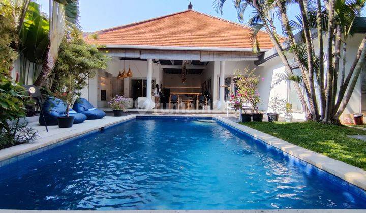 3 Bedroom Spacious Villa For Yearly Lease In Kerobokan Petitenget Area  1