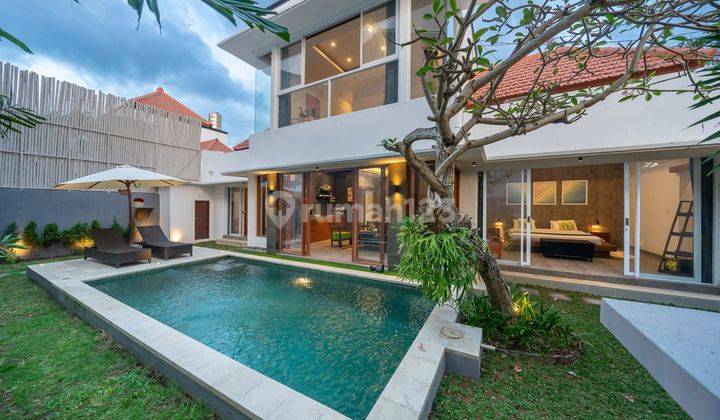  2 unit villa for long lease 16 years in Seminyak area  1