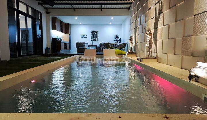 Modern minimalist villa in Drupadi Seminyak only 4 minutes away to Seminyak beach  2