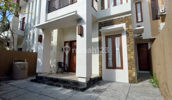 House for sale in Royal Garden Jimbaran housing complex 1