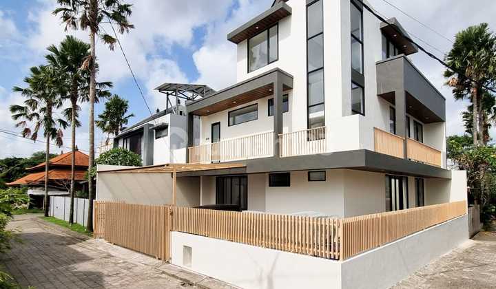 Rumah Baru Modern Siap Huni 3 Lantai Dekat Canggu Rumah Baru Modern Siap Huni 3 Lantai Dekat Canggu