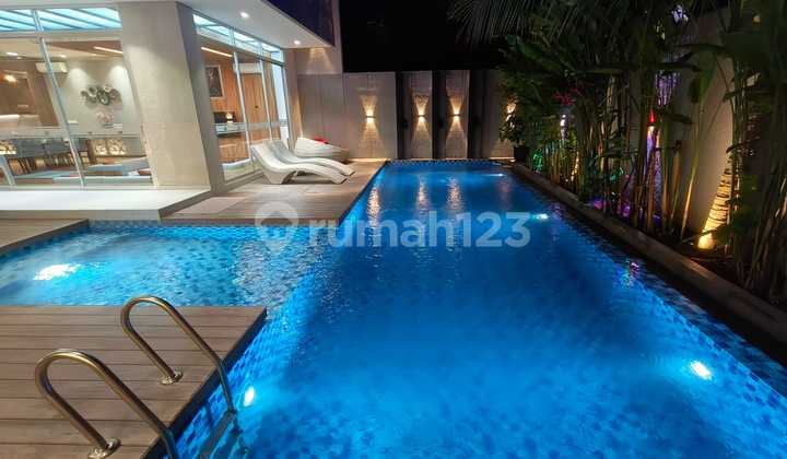Villa Mewah Modern Dekat Pantai Jimbaran dan Sidewalk Mall