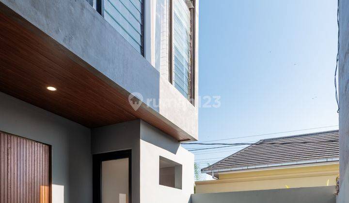 Rumah Dalam Perumahan Area Tukad Balian Renon 1