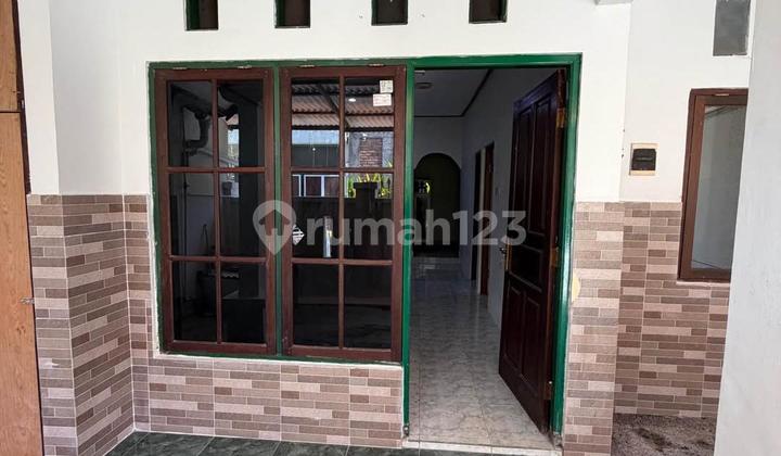 Minimalist House in Canggu, Strategic Location 2