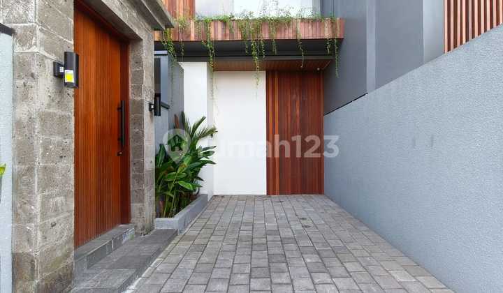 Dijual Villa Baru Modern Kontemporer Style, One Gate Sistem Di Ungasan