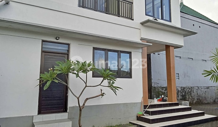 Rumah 2 Lantai Cocok untuk Rumah Tinggal atau Kantor