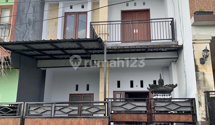 Di Kontrakan Rumah Lantai 2 di Kargo Gatsu Barat