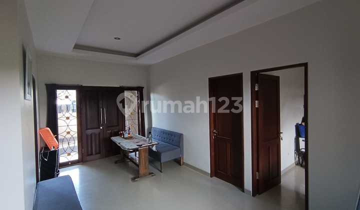 Rumah Cantik Kesiman dengan Pemandangan Sawah Dekat Sanur 2