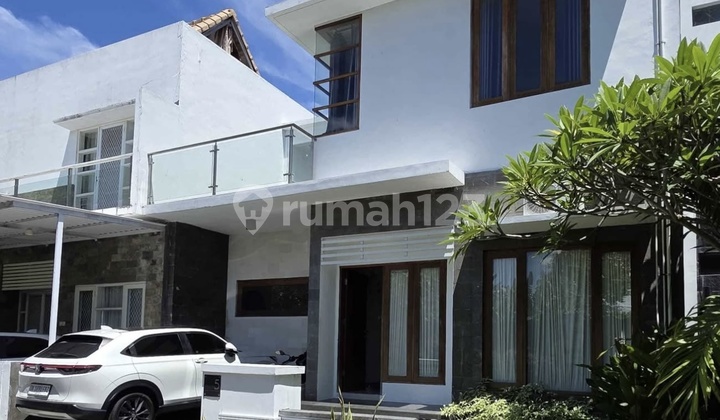 Beautiful Modern Town House 3 Bedrooms At Kerobokan Area Fully Furnished 2