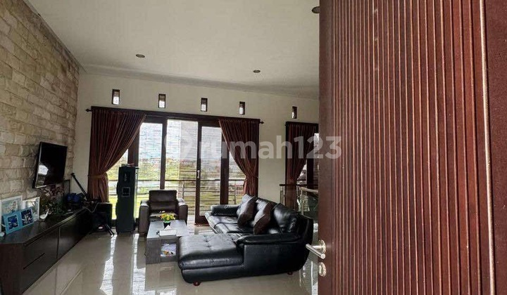 Dikontrakan Rumah Furnished View Sawah Dilantai 2 2