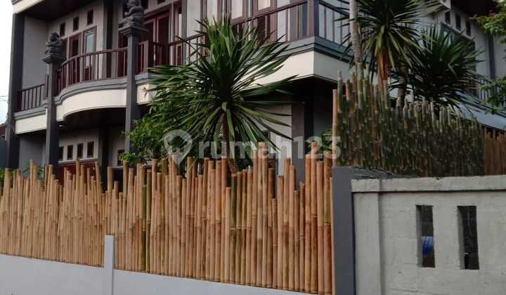 For Sale Or Lase Hold Rumah Semi Vila View Sawah Abadi yang Terletak di Kawasan Tumbak Bayuh Cempaka Lingkungan Tenang Nyaman Akses Jalan Buntu