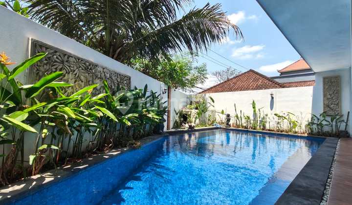 House With Swimming Pool In Kertalangu, Kesiman Near Sanur