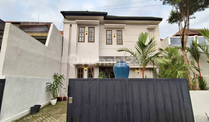 For Sale Rumah Full Furnished Modern Classic Styletaman Griya / Jimbaran