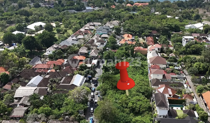 Premium Land on Main Road, 900 Meters to Jimbaran Beach Premium Land on Main Road, 900 Meters to Jimbaran Beach