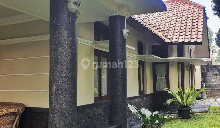 Rumah Bagus ,Pusat Kota, Gatsu Bandung,halaman Asri 1