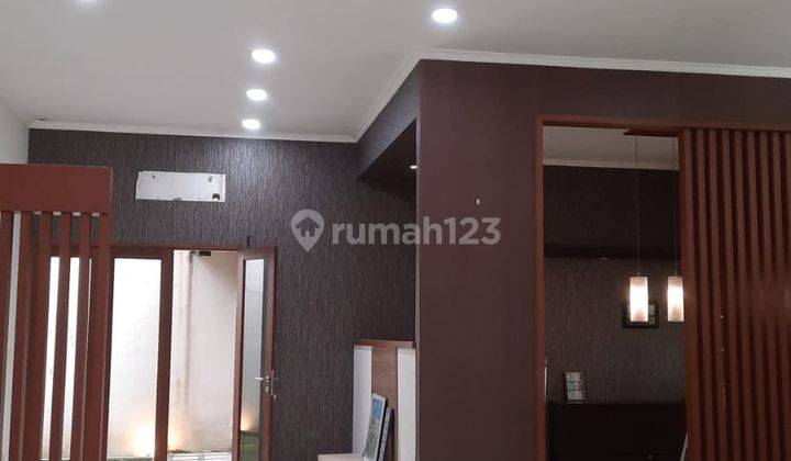 Rumah Semi Furnished, Lokasi Strategis Bagus 2
