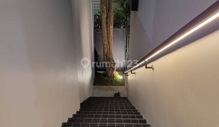 Rumah Baru Modern Dengan Fasilitas Kolam Renang Pondok Indah Jakarta Selatan 2