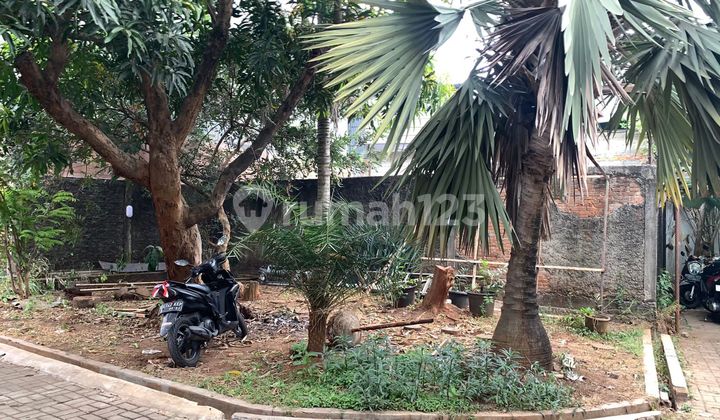 For Sale Land with Building Bonus Suitable for Business on Jalan Caman Raya, Jatibening, Bekasi 2