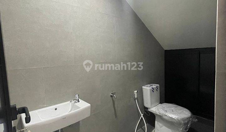 Dijual Rumah Baru Siap Huni di Caman Jakasampurna Bekasi 2