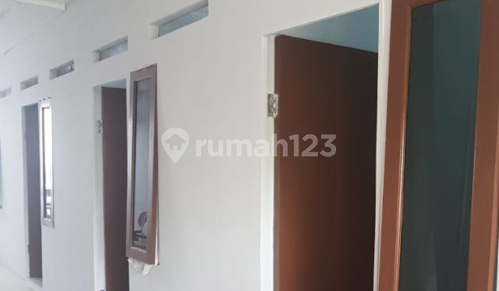 House + Strategic Boarding One Step to UI Salemba Senen Central Jakarta 2