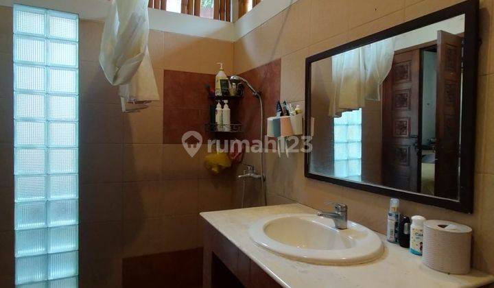 Rumah Dg Taman Super Luas di Veteran Jakarta Selatan Dm 9757 3