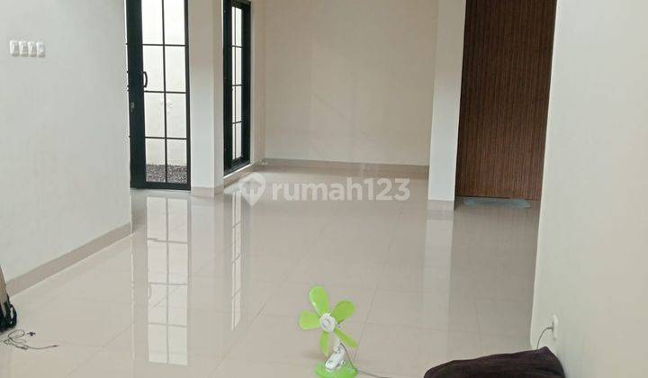 Rumah Murah Brand New 2,5 Lantai di Graha Raya Bintaro MY-12115 2