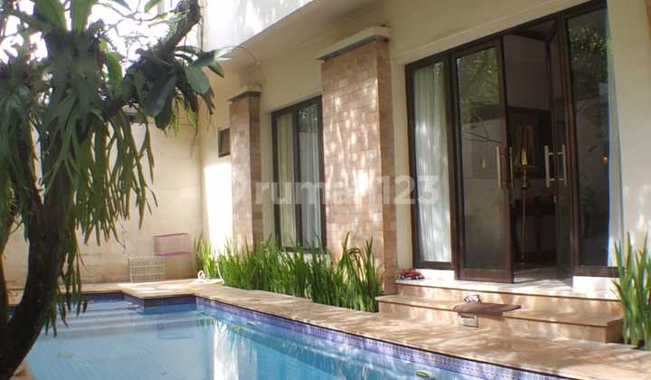 Rumah Dgn Swimming Pool di Bintaro Tangsel Gb-2572
