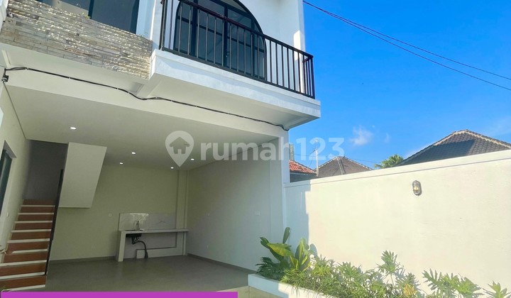Rumah Mewah View Bagus Dg Swimming Pool di Ungasan Kuta Selatan Bali GB-16940